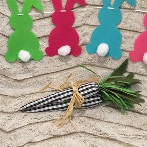 🔥 Easter Black and White Gingham Carrots 🥕 🐰